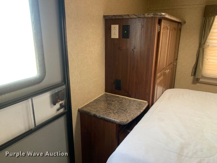 image for item MM9765 2011 Rockwood Signature Ultra Lite  camper