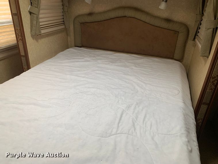 image for item MM9765 2011 Rockwood Signature Ultra Lite  camper