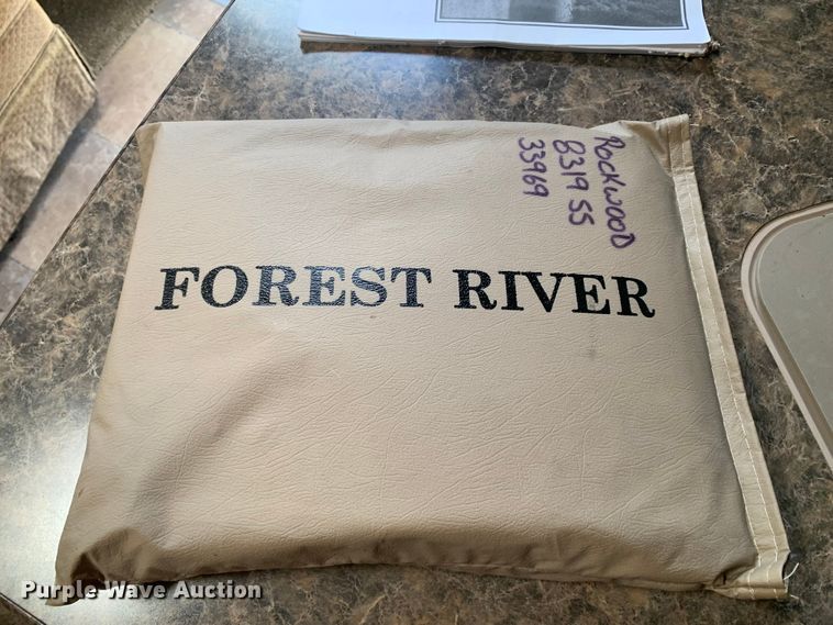 image for item MM9765 2011 Rockwood Signature Ultra Lite  camper