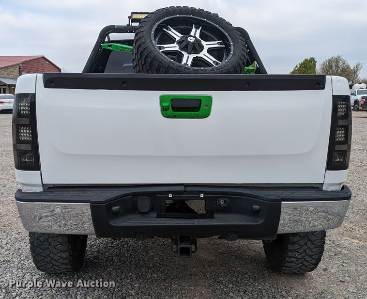 image for item MN9799 2011 GMC Sierra 1500  Crew Cab pickup truck