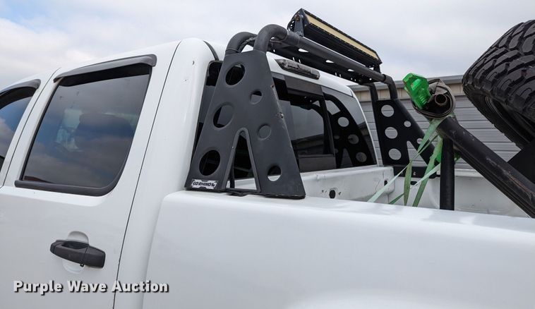 image for item MN9799 2011 GMC Sierra 1500  Crew Cab pickup truck