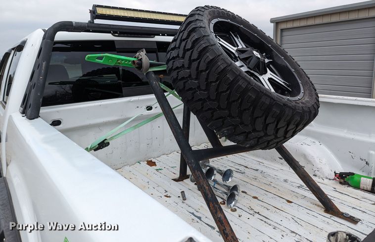 image for item MN9799 2011 GMC Sierra 1500  Crew Cab pickup truck