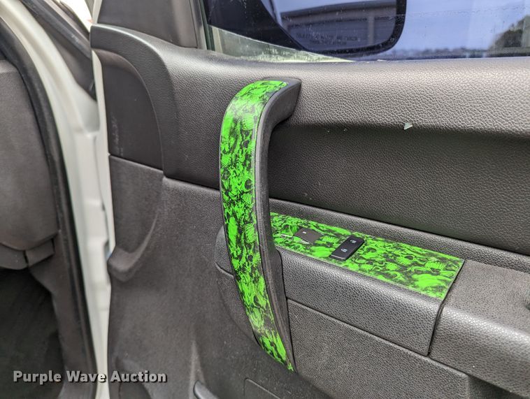 image for item MN9799 2011 GMC Sierra 1500  Crew Cab pickup truck