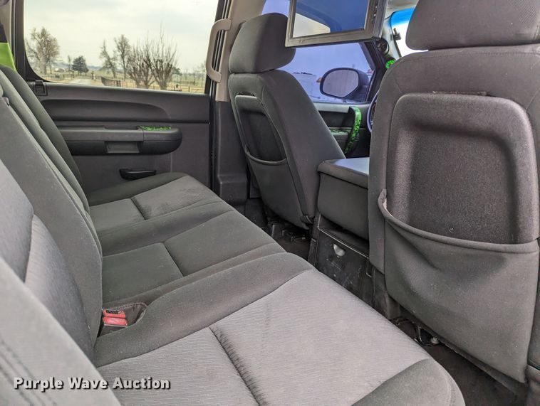 image for item MN9799 2011 GMC Sierra 1500  Crew Cab pickup truck