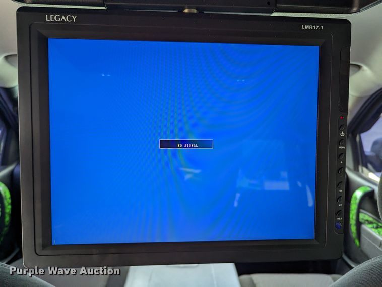 image for item MN9799 2011 GMC Sierra 1500  Crew Cab pickup truck