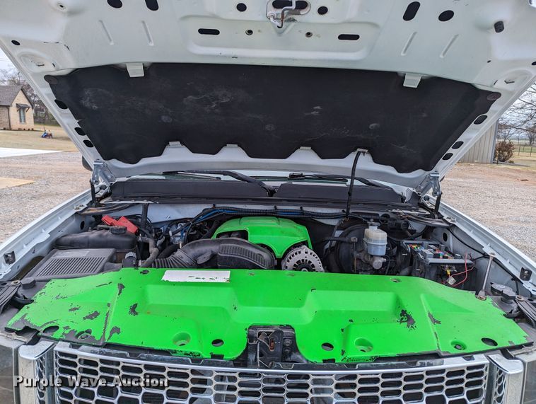 image for item MN9799 2011 GMC Sierra 1500  Crew Cab pickup truck