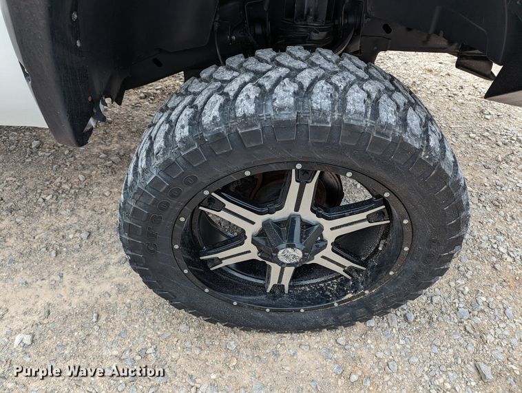 image for item MN9799 2011 GMC Sierra 1500  Crew Cab pickup truck