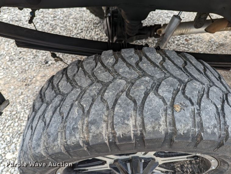 image for item MN9799 2011 GMC Sierra 1500  Crew Cab pickup truck