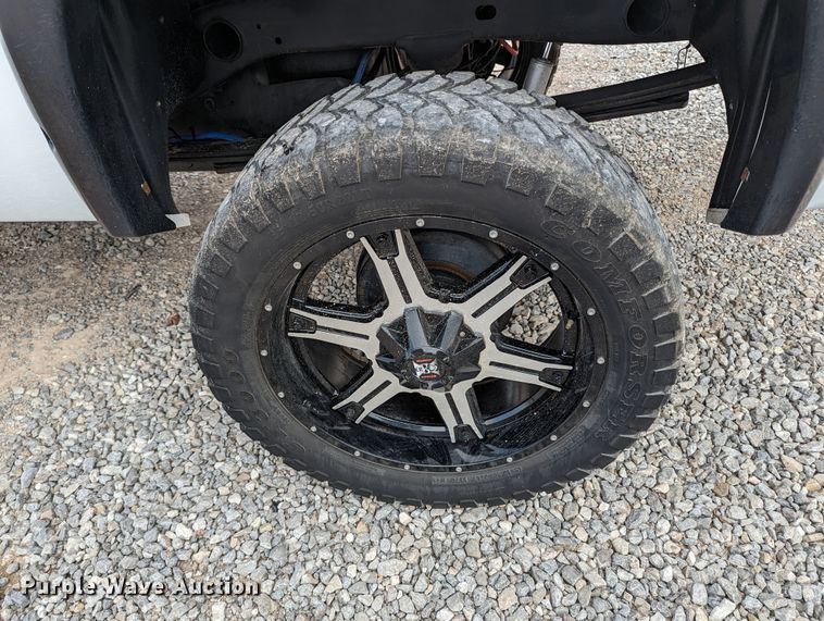 image for item MN9799 2011 GMC Sierra 1500  Crew Cab pickup truck