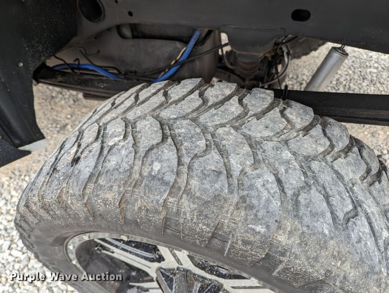 image for item MN9799 2011 GMC Sierra 1500  Crew Cab pickup truck