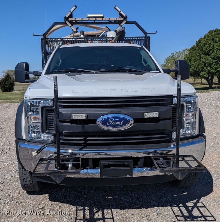 image for item MN9806 2017 Ford F550 Super Duty  vacuum truck