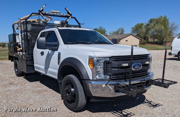 image for item MN9806 2017 Ford F550 Super Duty  vacuum truck