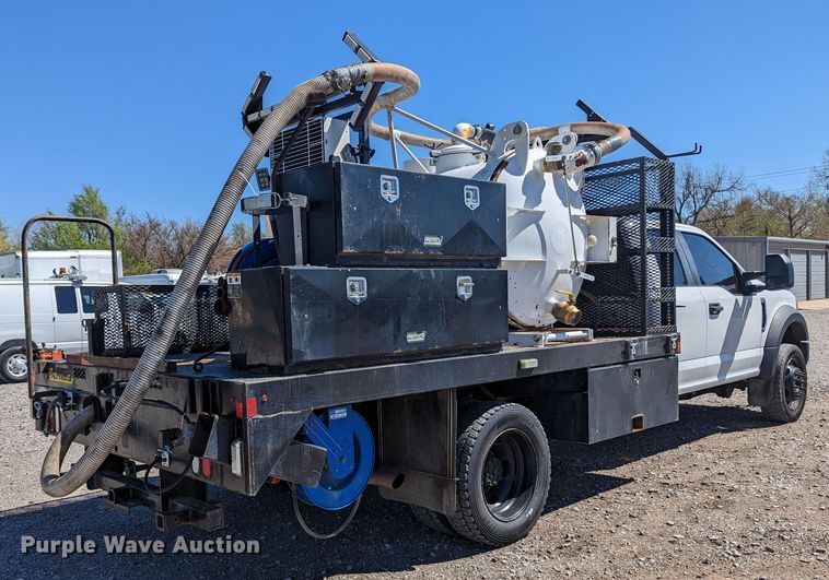 image for item MN9806 2017 Ford F550 Super Duty  vacuum truck
