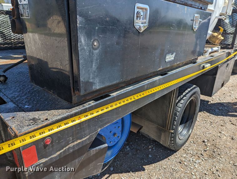 image for item MN9806 2017 Ford F550 Super Duty  vacuum truck