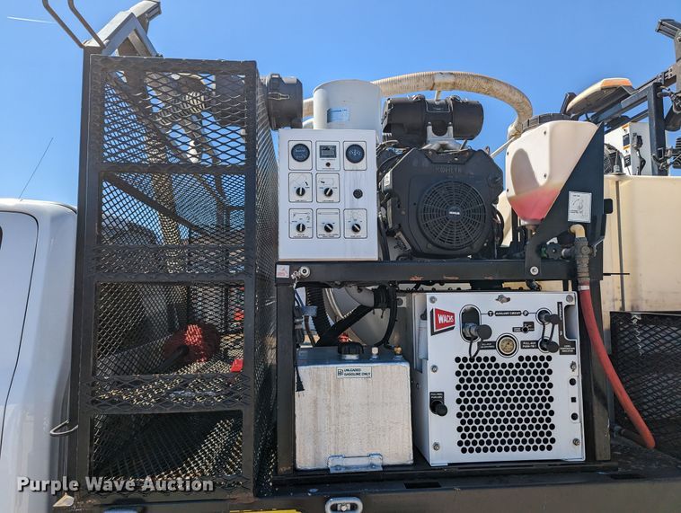 image for item MN9806 2017 Ford F550 Super Duty  vacuum truck