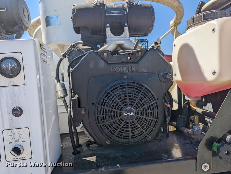 image for item MN9806 2017 Ford F550 Super Duty  vacuum truck