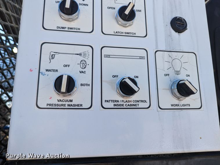 image for item MN9806 2017 Ford F550 Super Duty  vacuum truck