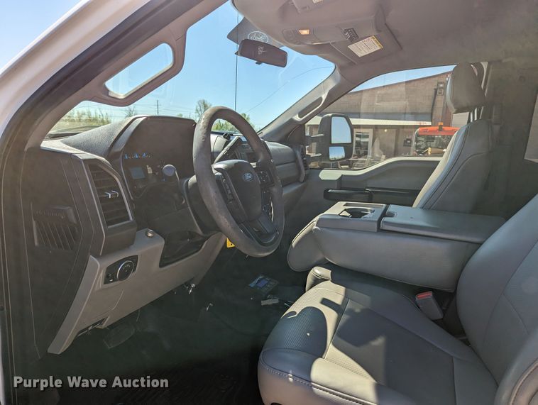 image for item MN9806 2017 Ford F550 Super Duty  vacuum truck