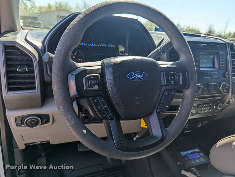 image for item MN9806 2017 Ford F550 Super Duty  vacuum truck