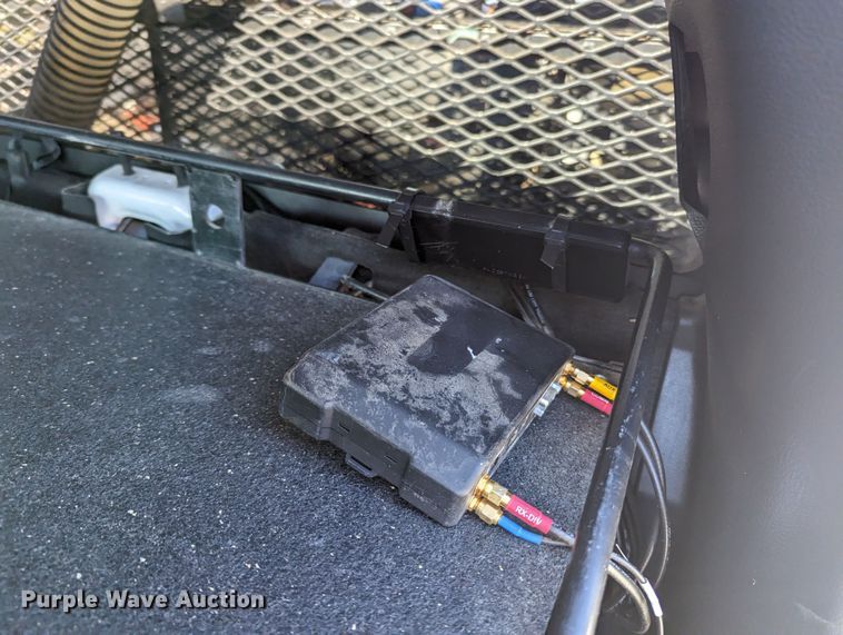 image for item MN9806 2017 Ford F550 Super Duty  vacuum truck