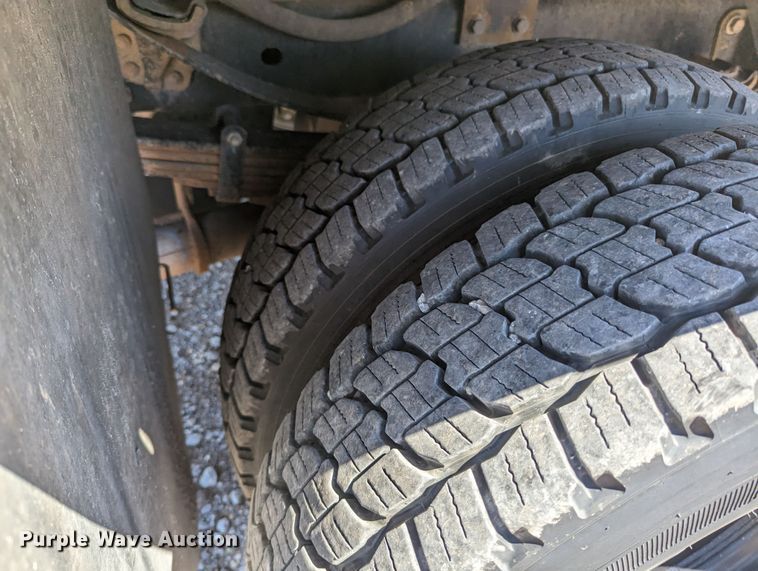 image for item MN9806 2017 Ford F550 Super Duty  vacuum truck