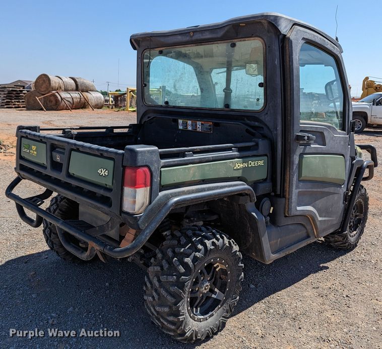 image for item MN9992 2020 John Deere XUV835R  utility vehicle