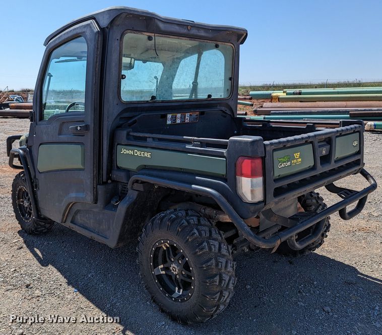 image for item MN9992 2020 John Deere XUV835R  utility vehicle