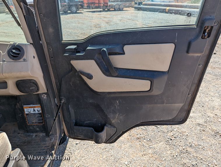 image for item MN9992 2020 John Deere XUV835R  utility vehicle