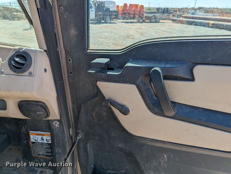 image for item MN9992 2020 John Deere XUV835R  utility vehicle