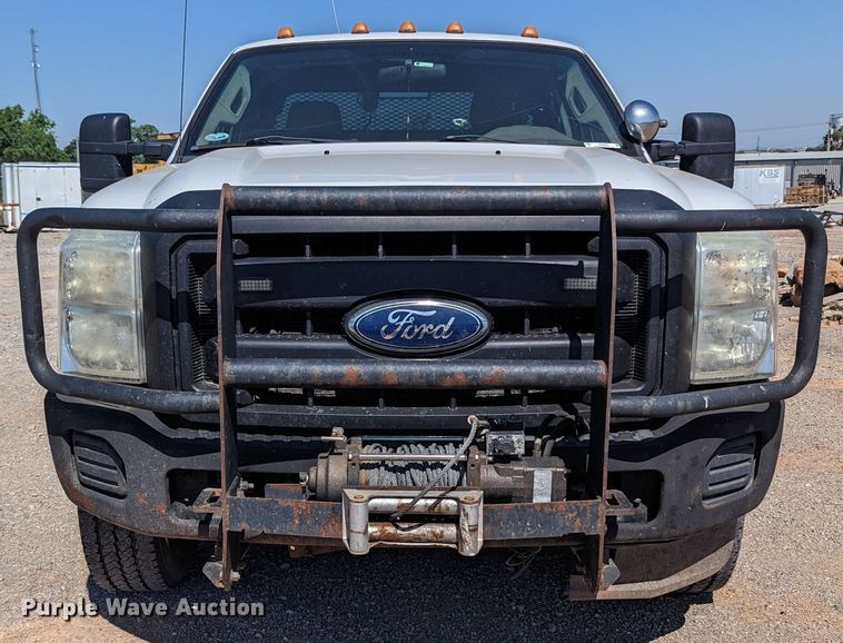 image for item MN9994 2011 Ford F350 Super Duty  SuperCab utility bed pickup truck