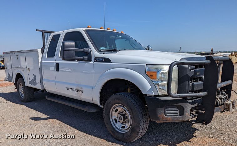 image for item MN9994 2011 Ford F350 Super Duty  SuperCab utility bed pickup truck