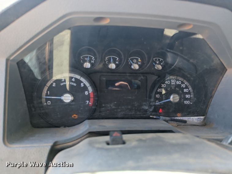 image for item MN9994 2011 Ford F350 Super Duty  SuperCab utility bed pickup truck