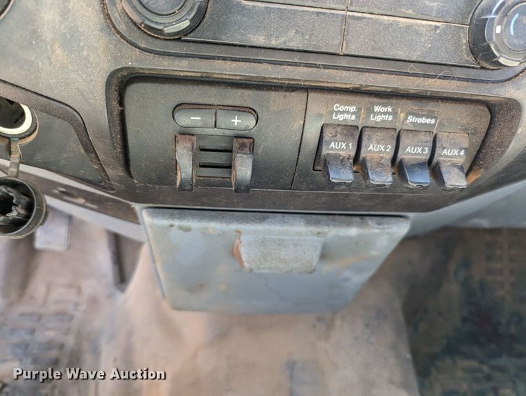 image for item MN9994 2011 Ford F350 Super Duty  SuperCab utility bed pickup truck