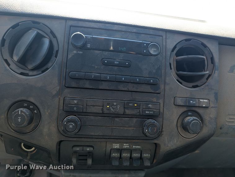 image for item MN9994 2011 Ford F350 Super Duty  SuperCab utility bed pickup truck