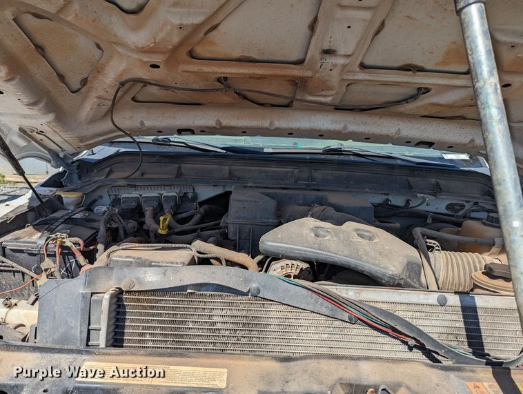 image for item MN9994 2011 Ford F350 Super Duty  SuperCab utility bed pickup truck