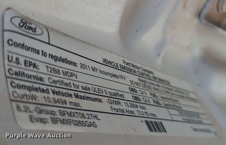 image for item MN9994 2011 Ford F350 Super Duty  SuperCab utility bed pickup truck