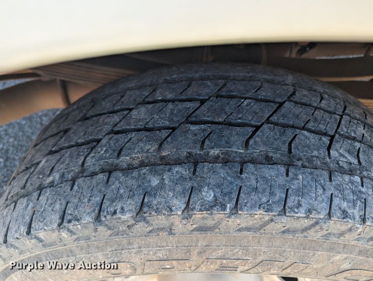 image for item MN9994 2011 Ford F350 Super Duty  SuperCab utility bed pickup truck