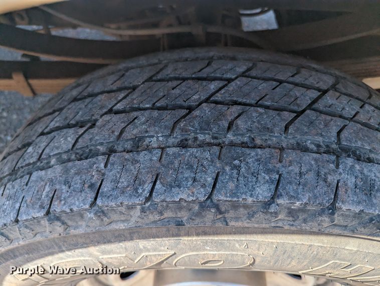 image for item MN9994 2011 Ford F350 Super Duty  SuperCab utility bed pickup truck