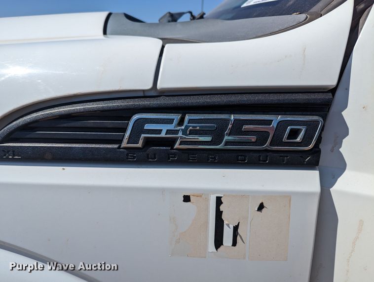 image for item MN9994 2011 Ford F350 Super Duty  SuperCab utility bed pickup truck