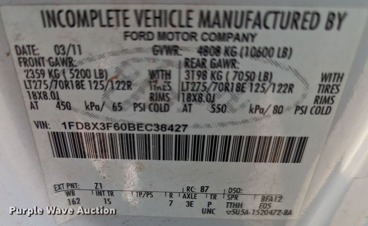 image for item MN9994 2011 Ford F350 Super Duty  SuperCab utility bed pickup truck