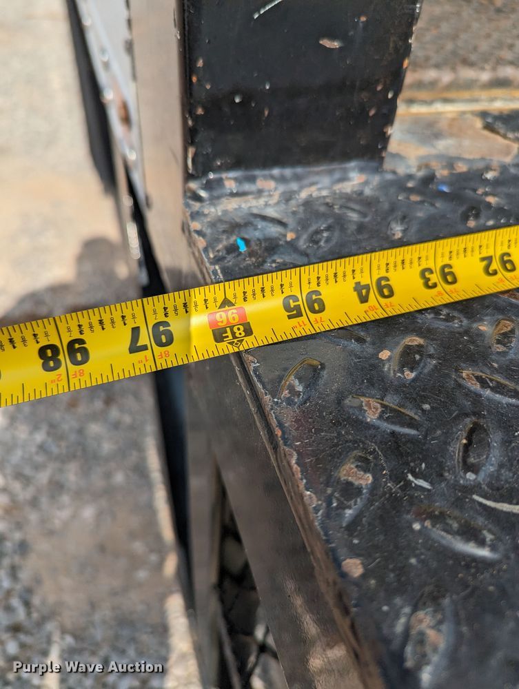 image for item MN9998 2010 Hino 268  refrigerated truck