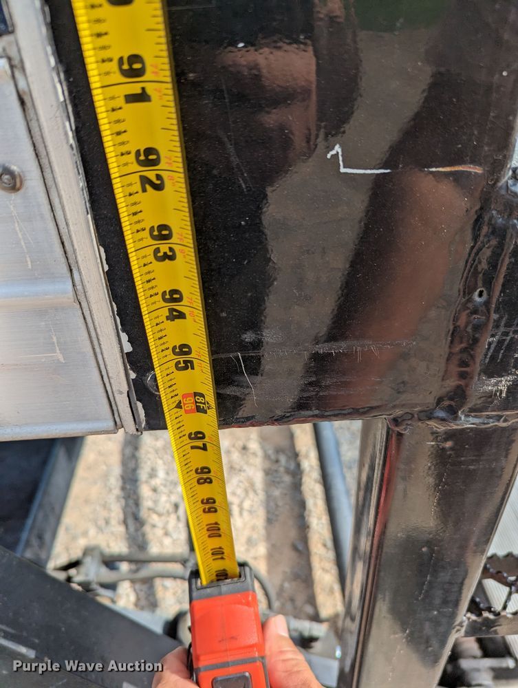 image for item MN9998 2010 Hino 268  refrigerated truck