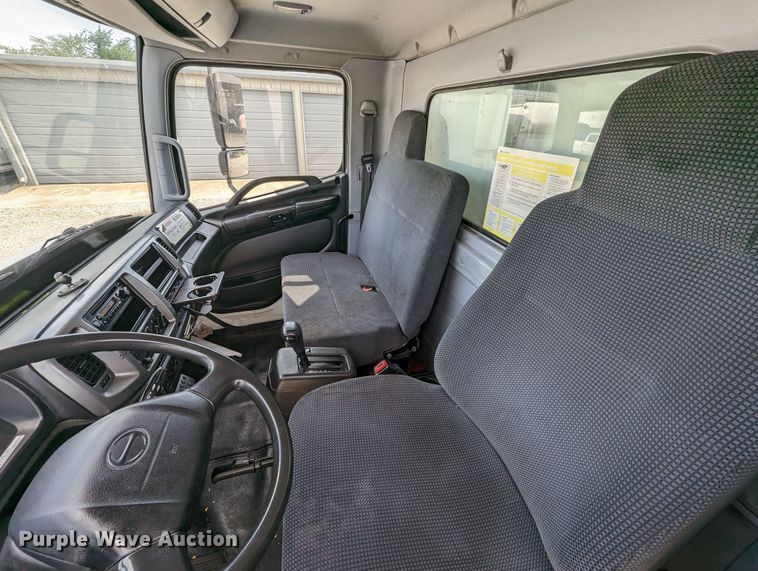 image for item MN9998 2010 Hino 268  refrigerated truck