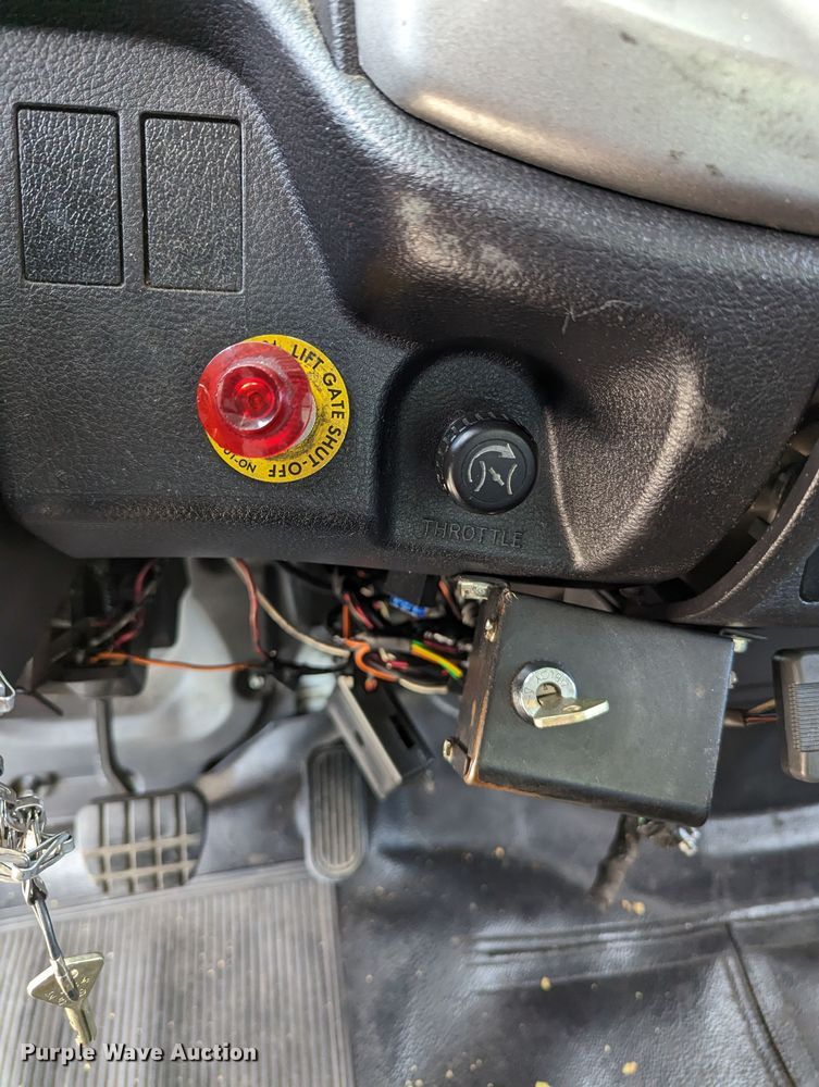 image for item MN9998 2010 Hino 268  refrigerated truck