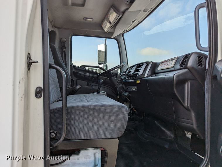 image for item MN9998 2010 Hino 268  refrigerated truck