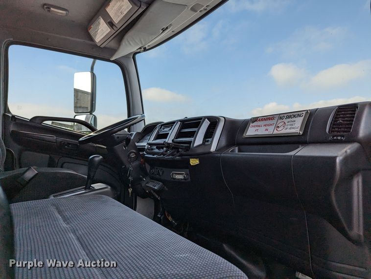 image for item MN9998 2010 Hino 268  refrigerated truck