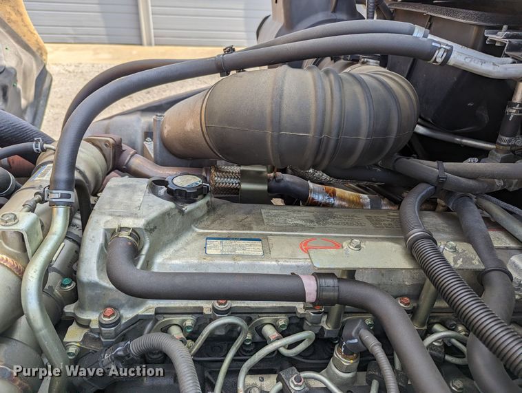 image for item MN9998 2010 Hino 268  refrigerated truck