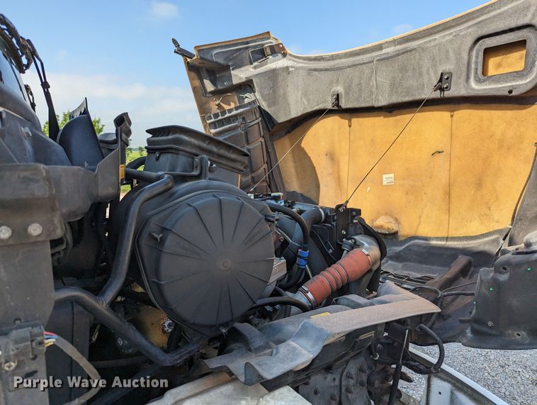 image for item MN9998 2010 Hino 268  refrigerated truck