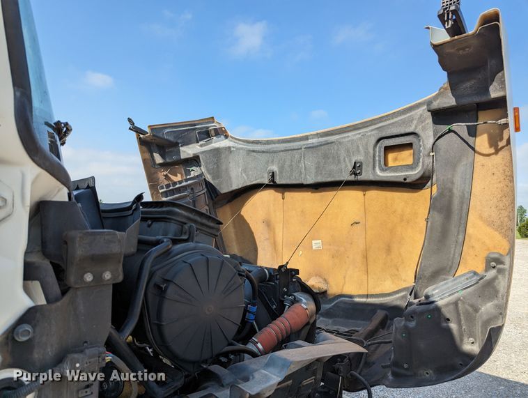 image for item MN9998 2010 Hino 268  refrigerated truck