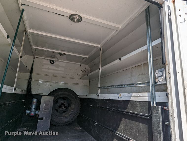 image for item MN9999 2011 Ford  F350 Super Duty  SuperCab utility bed pickup truck